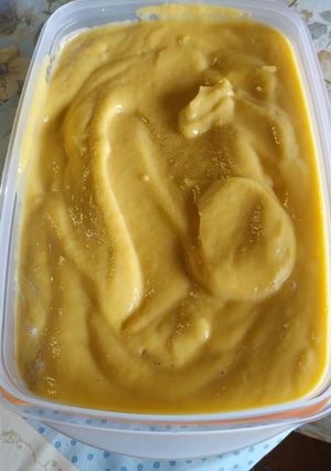Una foto de Crema de calabaza y calabacín, facilísima y muy rica