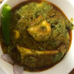 A picture of Methi palak chaman.