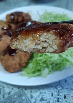 รูปของ Menchi Katsu (メンチカツ) หมูสับทอดสไตล์ญี่ปุ่น