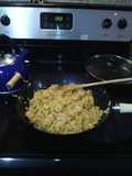 Arroz frito con camarones y crema