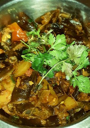 सेम आलू की सब्जी (sem aloo ki sabzi recipe in Hindi) रेसिपी मुख्य फोटो
