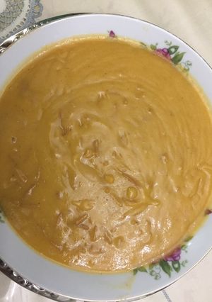 صورة لوصفة عدس اصفر بالشعيريه