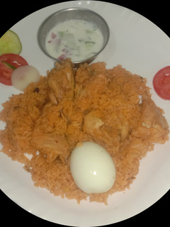 A picture of Chicken biryani.
