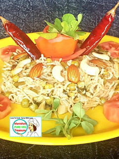 A picture of Methi Matar Butter Masala Pulao.