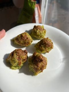 Una foto de Buñuelos de brócoli y patata en airfryer