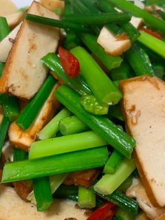 韭菜花炒豆乾 的食譜成品照片