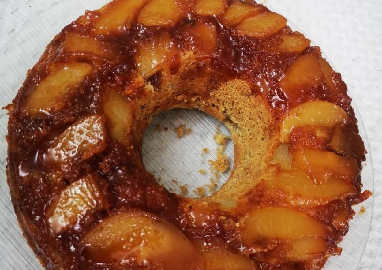 Queque de pera volcada