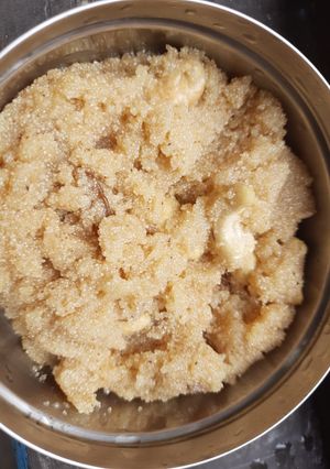 মিষ্টি সুজি(mishti sooji recipe in Bengali) রেসিপির প্রধান ছবি