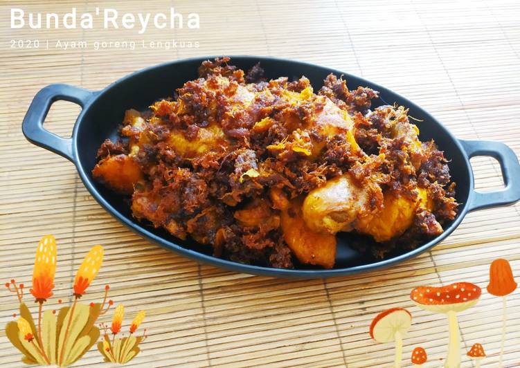 �?�Ayam Goreng Lengkuas