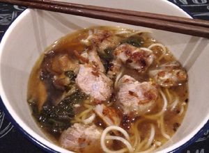 Una foto de Ramen con Puerco