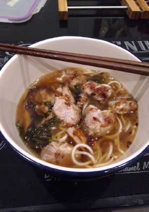 Una foto de Ramen con Puerco
