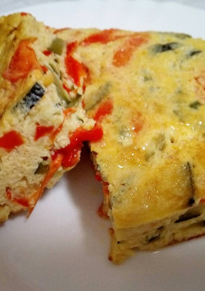 Una foto de Tortilla de calabacín y pimiento rojo