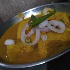 A picture of Dhokla sabji.