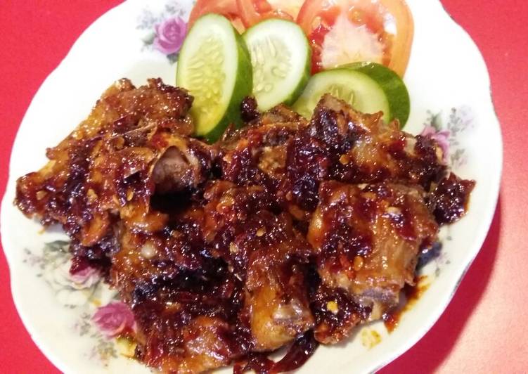 Rahasia Membuat Iga Bakar Pedas Manis Yang Lezat