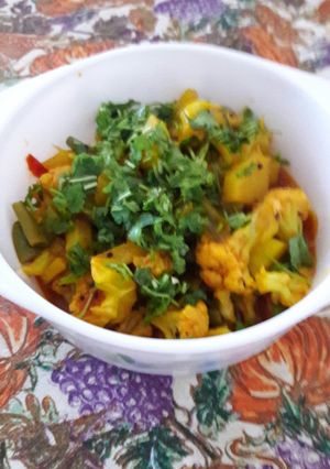 A picture of Cauliflower with beans sabji.