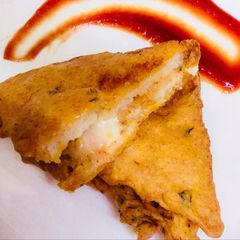 A picture of Cheese pakoda.