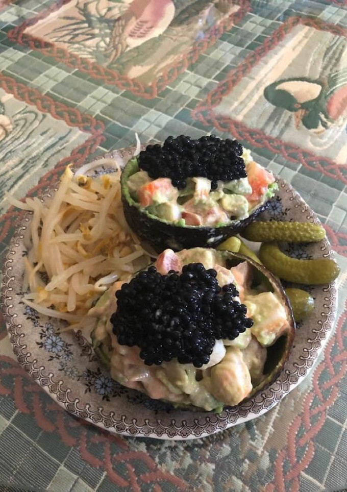 Una foto de Aguacates rellenos