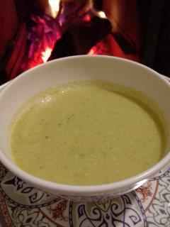 A picture of شوربة البروكلي.