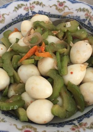Foto resep Oseng pare telur puyuh