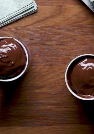 A picture of Chocolate hazelnut mug cqkes.