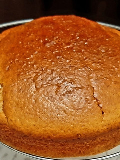 एगलेस वनीला स्पंज केक (Eggless vanilla sponge cake recipe in Hindi) रेसिपी मुख्य फोटो
