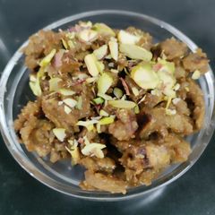 A picture of Jowar roti malida.