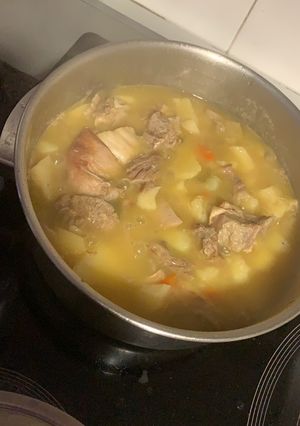 Una foto de Patatas con costilla de ternera