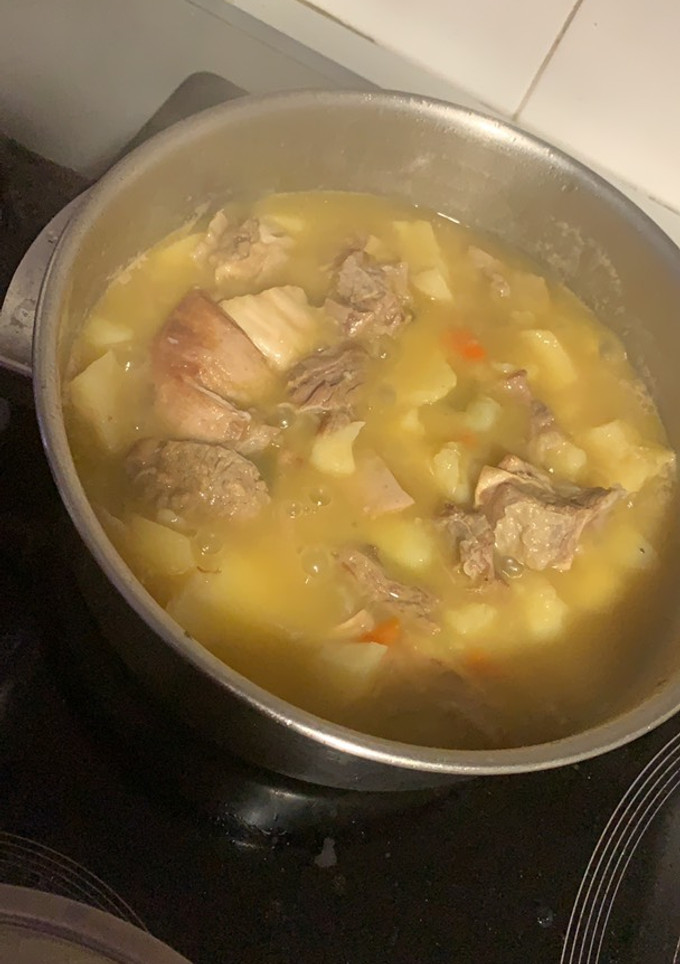 Una foto de Patatas con costilla de ternera