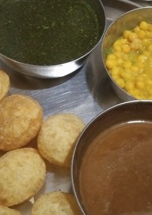A picture of Panipuri.