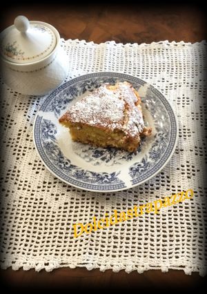 Foto di Torta Morbida alla Cannella con cuore di Ricotta Veg e Marmellata