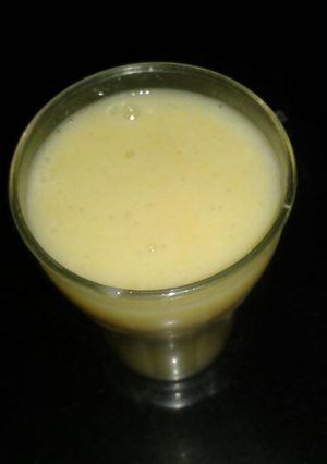 A picture of Mango shake.