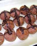 Trufas con budín y mermelada frutos del bosque
