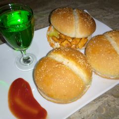A picture of Bbq spicy chicken burger.