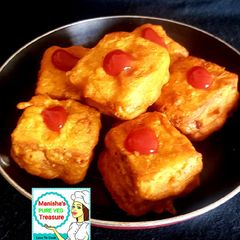 A picture of Schezwan Stuffed Square Bread Pakoda.