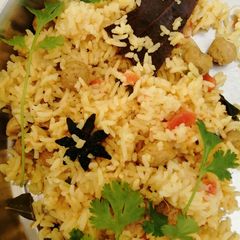 A picture of Soya chunks biryani.