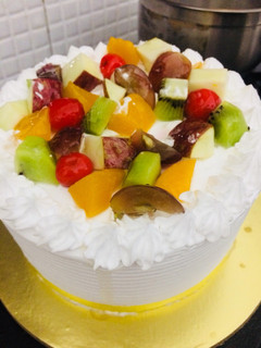 A picture of Fruit cake.