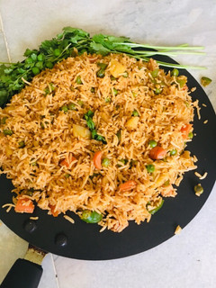 તવા પુલાવ (Tava Pulao Recipe In Gujarati) રેસીપી મુખ્ય ફોટો