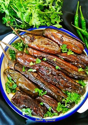 बैंगन की कलौंजी (Baingan ki Kalonji recipe in Hindi) रेसिपी मुख्य फोटो