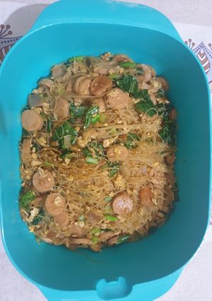 Foto resep Bihun goreng sosis telur daging ayam