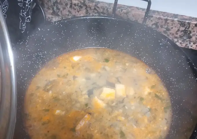 Pasos sencillos para Hacer  Sopa de marisco