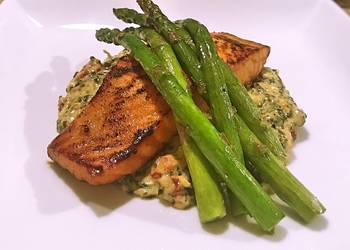 Easiest Way to Recipe Delicious Salmon with Tuscan creamed spinach and asparagus