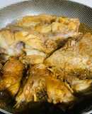 Vào bếp cùng con: cá diêu hồng sốt hành và xì dầu