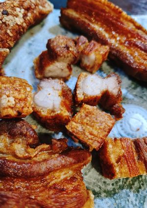 รูปของ หมูกรอบเนื้อฉ่ำ