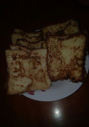 A picture of French toast.