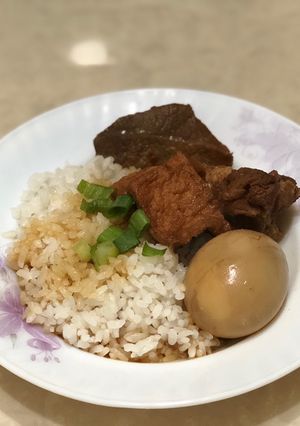 控肉飯 的食譜成品照片
