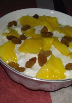 A picture of Mango raita.