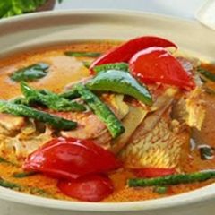A picture of Spicy Padang's Gulai Ikan or Fish in Yellow Gravy 🇮🇩🎏🐟🐋🥘😙.