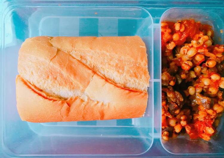 อาหารตุรกี Eti gözyası otu yemeği แกงเนื้อใส่ลูกเดือย