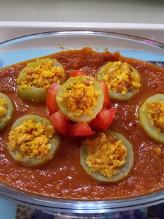 A picture of Stuffed Paneer & lauki kofta curry.