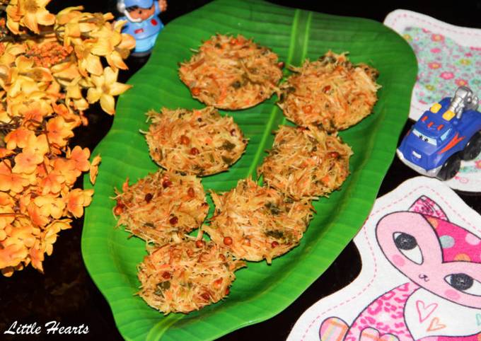 Semiya Idli / Steamed Vermicelli Cakes